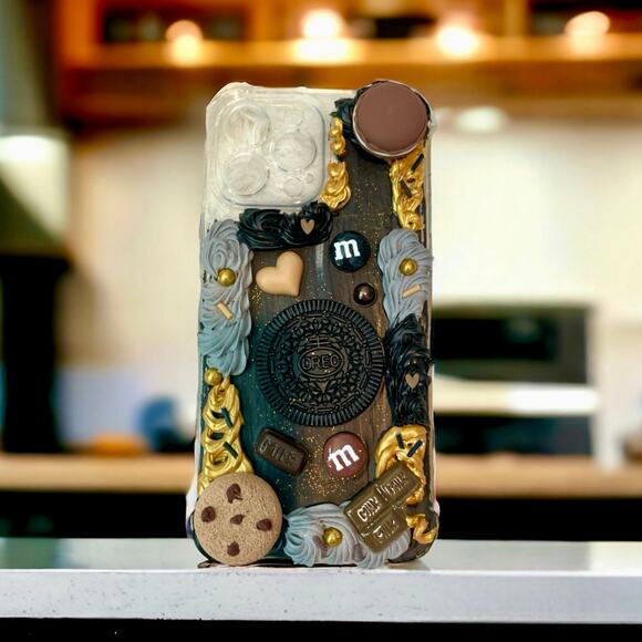 ⤵️Chocolate IPhone Case Cream Glue Handmade Case For IPhone 13 ProMax | Decoden - Picture 7 of 8